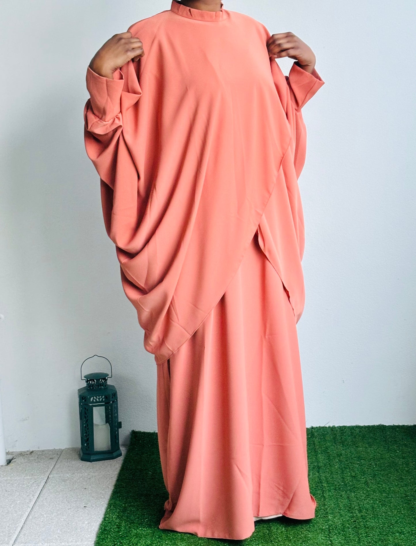 Ensemble « AMINAH » haut croisé et robe en soie de Médine