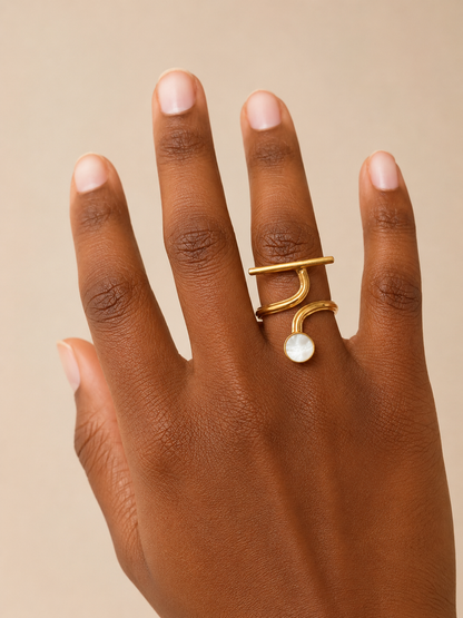 Bague Lune – Design Graphique Doré
