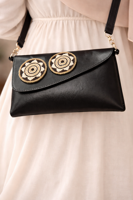 Sac bandoulière Zuri Perlé – simili cuir & perles masaï
