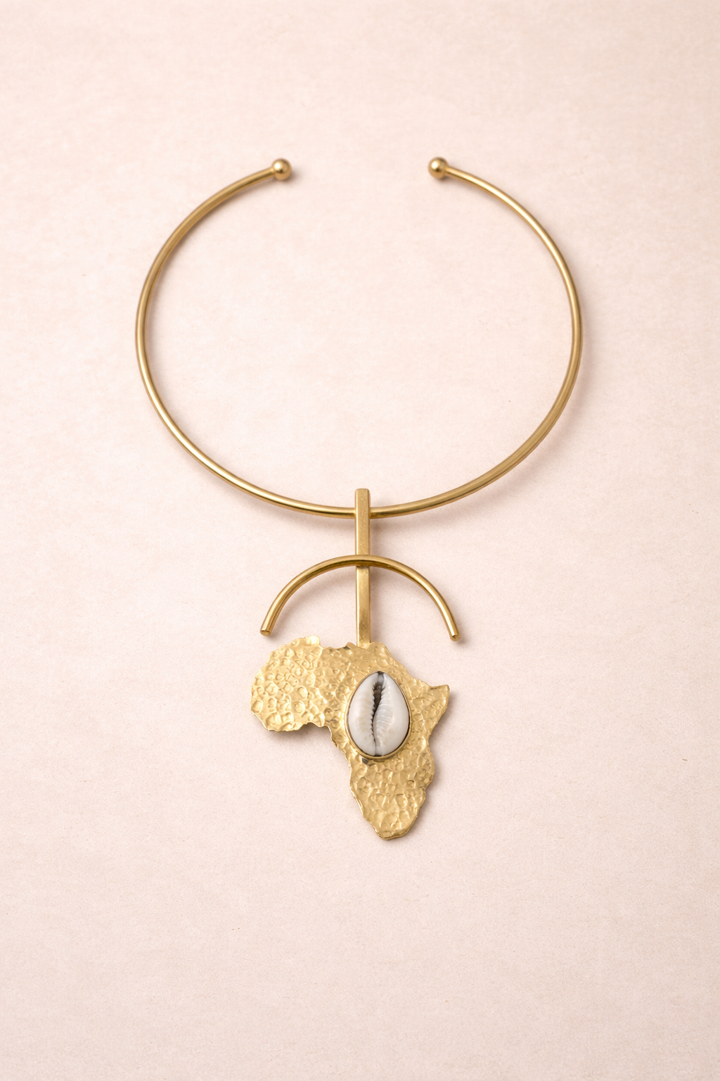 Ras de cou Afrika – Carte d’Afrique & Cauri