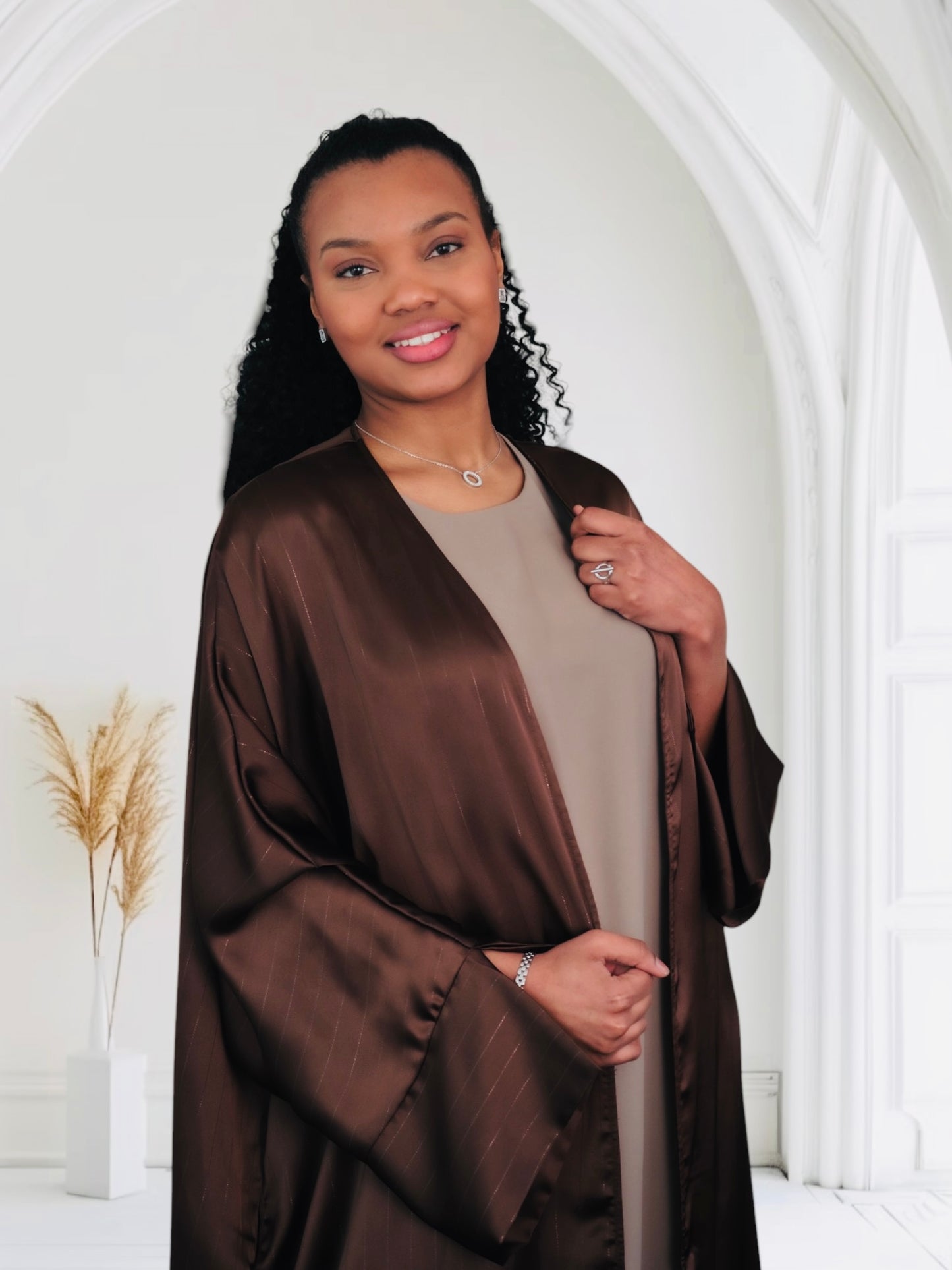 Abaya style kimono satiné « Nayla »
