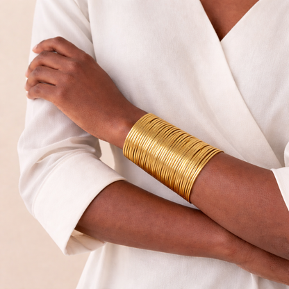 Bracelet Nubia – Manchette africaine dorée | Mousso Fashion
