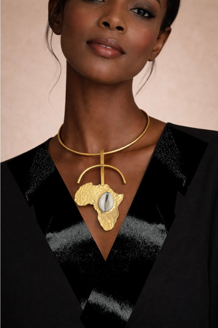 Ras de cou Afrika – Carte d’Afrique & Cauri