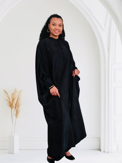Abaya « Zarah » et ses boutons recouverts