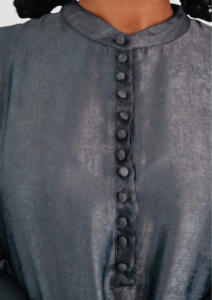 Abaya « Zarah » et ses boutons recouverts