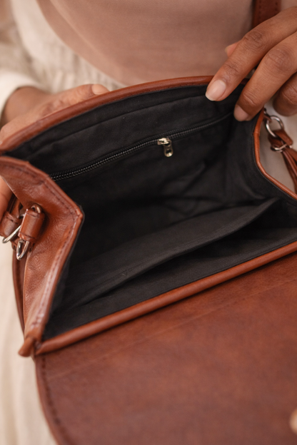 Sac bandoulière Naya Wax marron – simili cuir & tissu africain