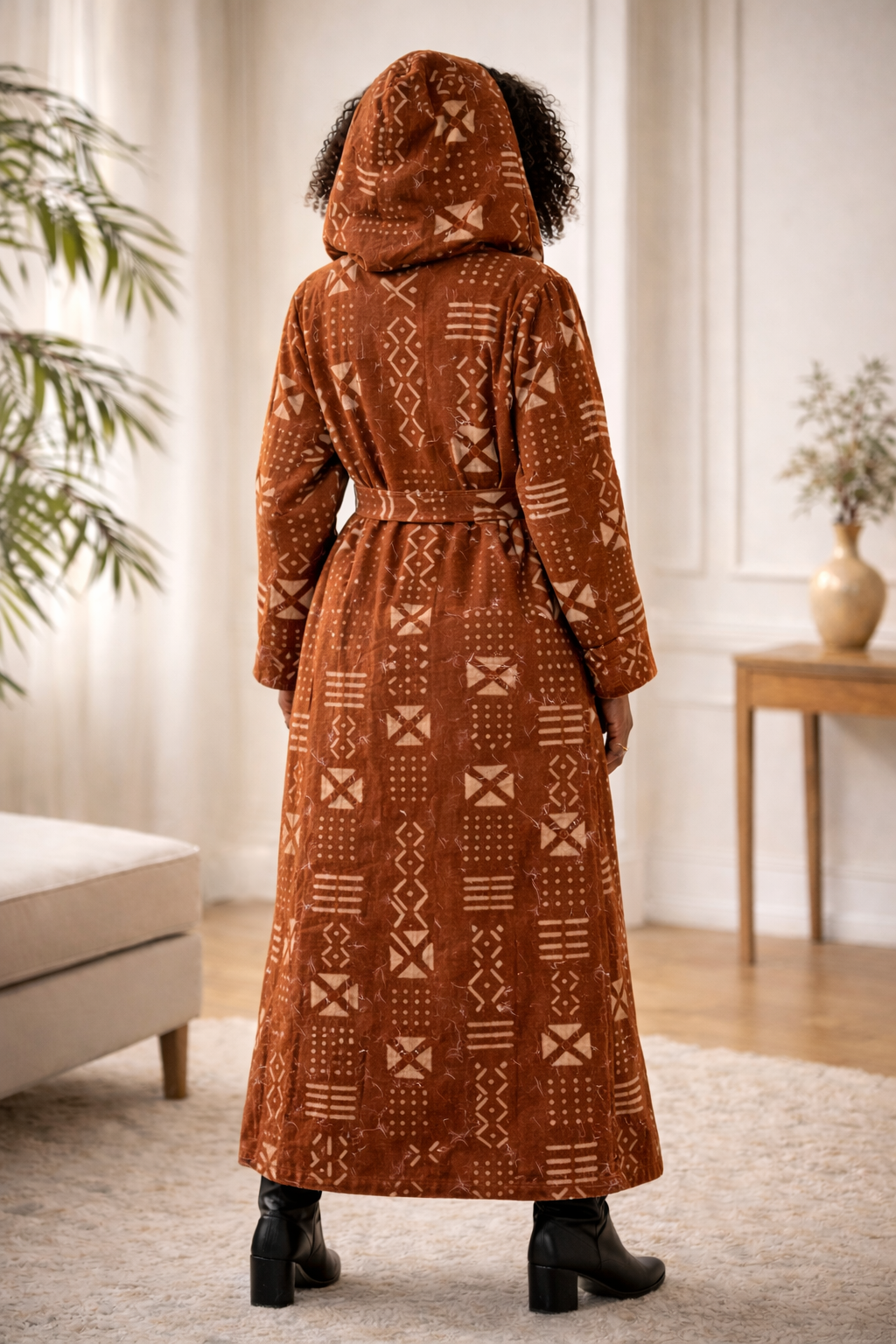 🧥 Manteau long à capuche en Bogolan artisanal – Unisexe
