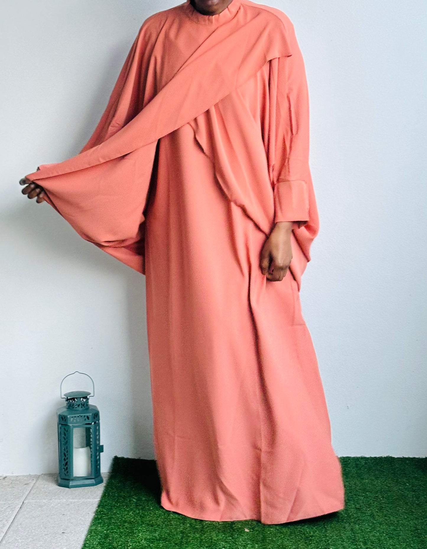 Ensemble « AMINAH » haut croisé et robe en soie de Médine